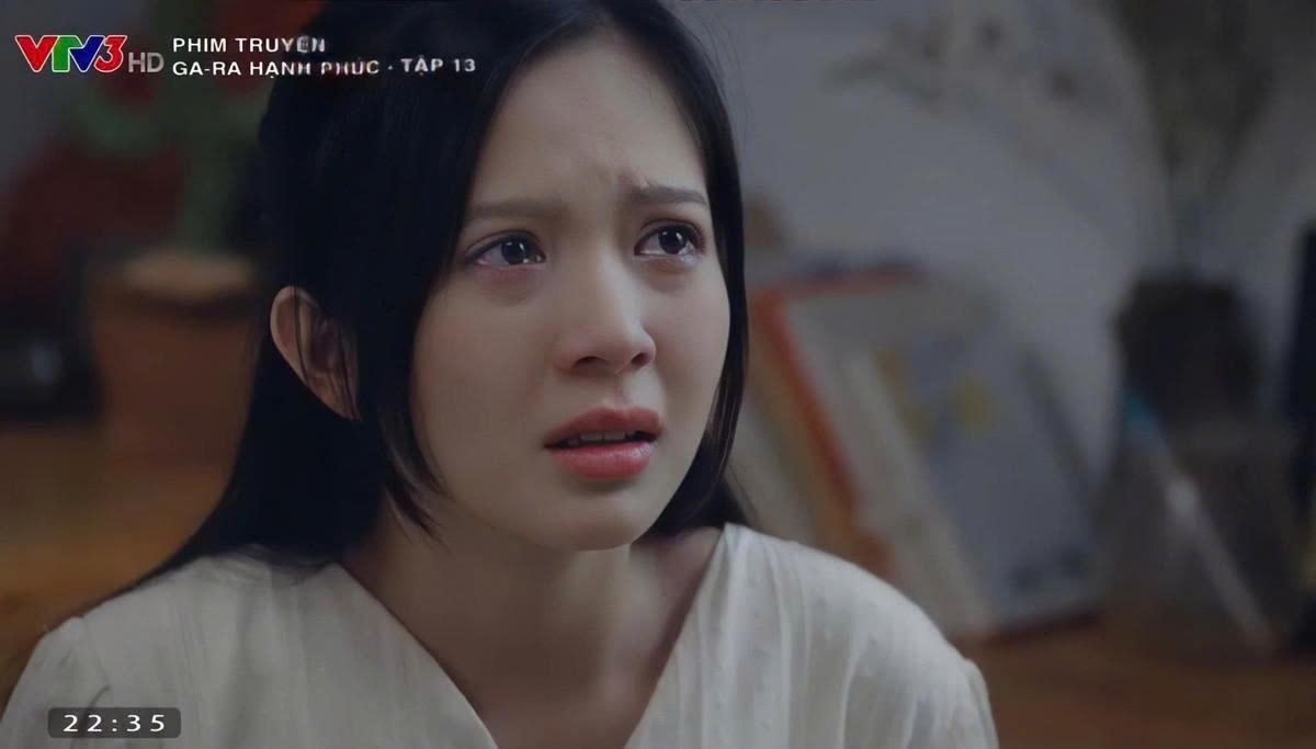 Vai Vân trong "Ga-ra hạnh phúc" đánh dấu bước tiến của Ngọc Huyền trong con đường diễn xuất, khi hóa thân vào một vai diễn có chiều sâu tâm lý. Nhân vật của Ngọc Huyền mắc bệnh trầm cảm, nhút nhát, tâm lý có nhiều ám ảnh và luôn đề phòng với mọi thứ. Cuộc sống của Vân thay đổi khi có Sơn Ca (Quỳnh Kool) bầu bạn.