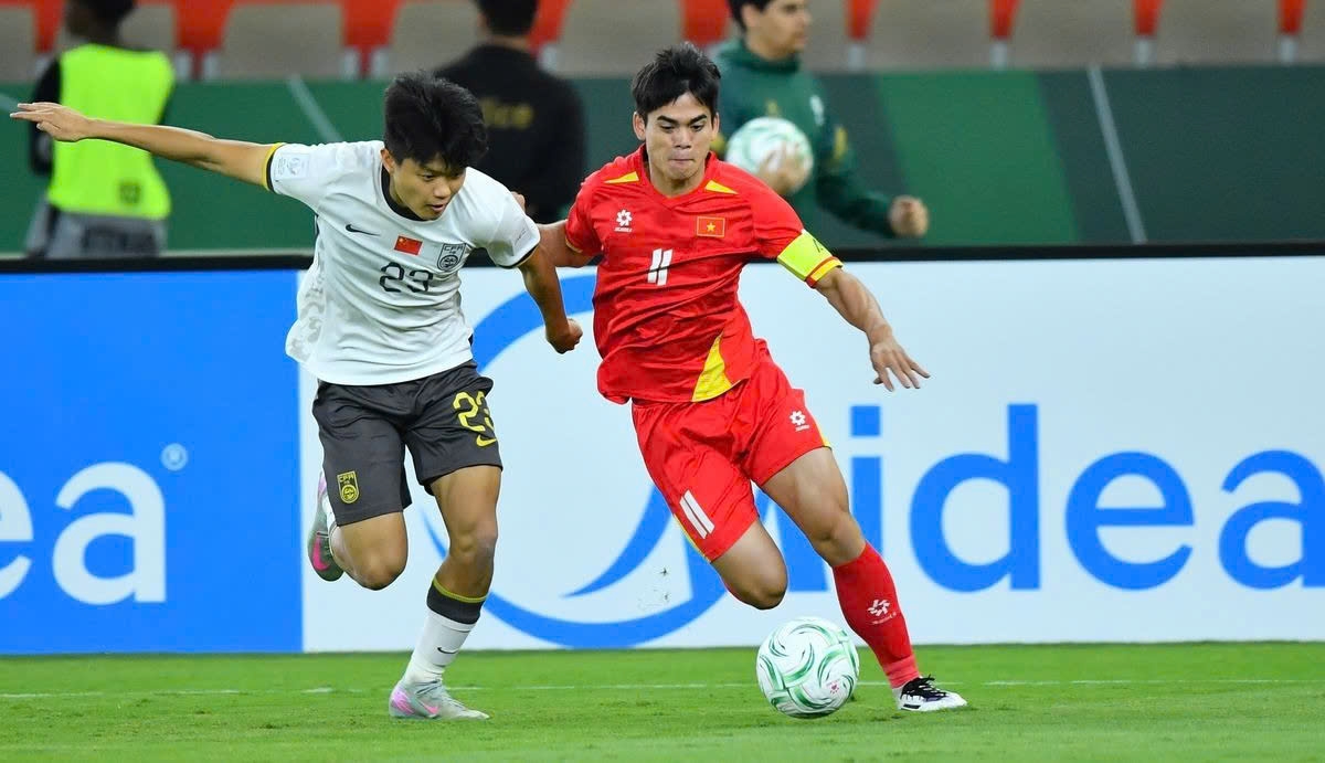 U23 Việt Nam đang gặp nhiều khó khăn trước U23 Trung Quốc (Ảnh: AFC).