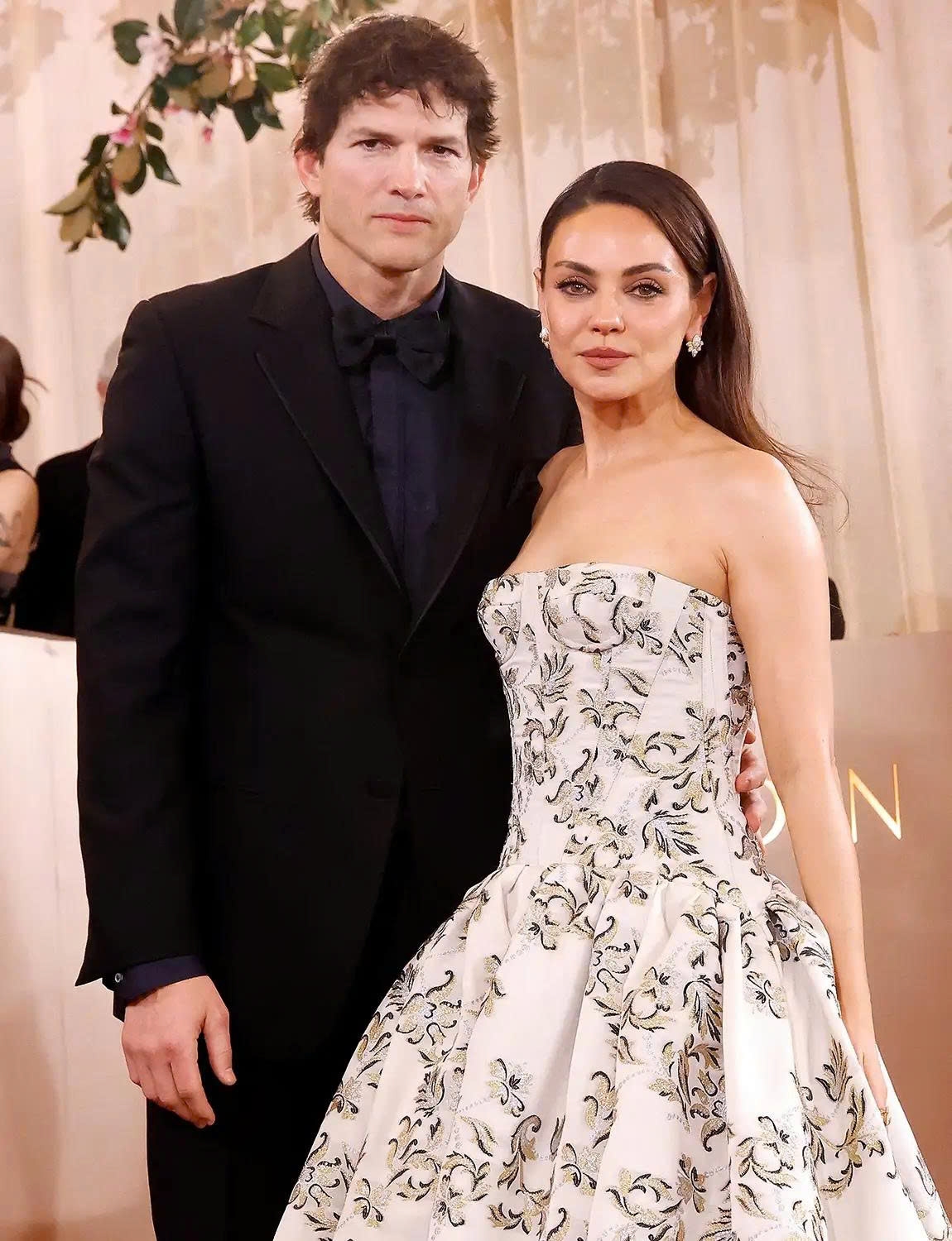 Ashton Kutcher và Mila Kunis tham dự lễ trao giải Quả cầu vàng thường niên lần thứ 83 tại khách sạn Beverly Hilton ở Beverly Hills vào ngày 11 tháng 1 năm 2026.