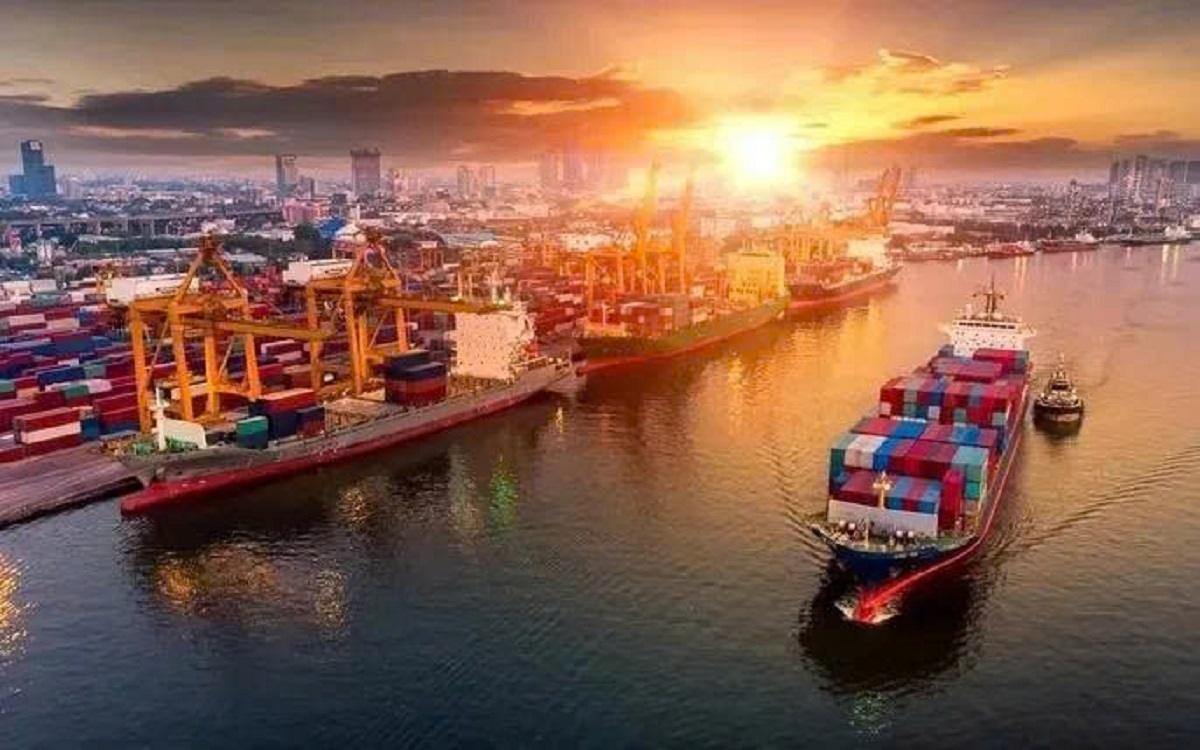 Các Đoàn kiểm tra của lực lượng Quản lý thị trường đi kiểm tra chất lượng hàng hoá tại nhiều địa điểm kinh doanh hàng Tết trên địa bàn thành phố Hà Nội.