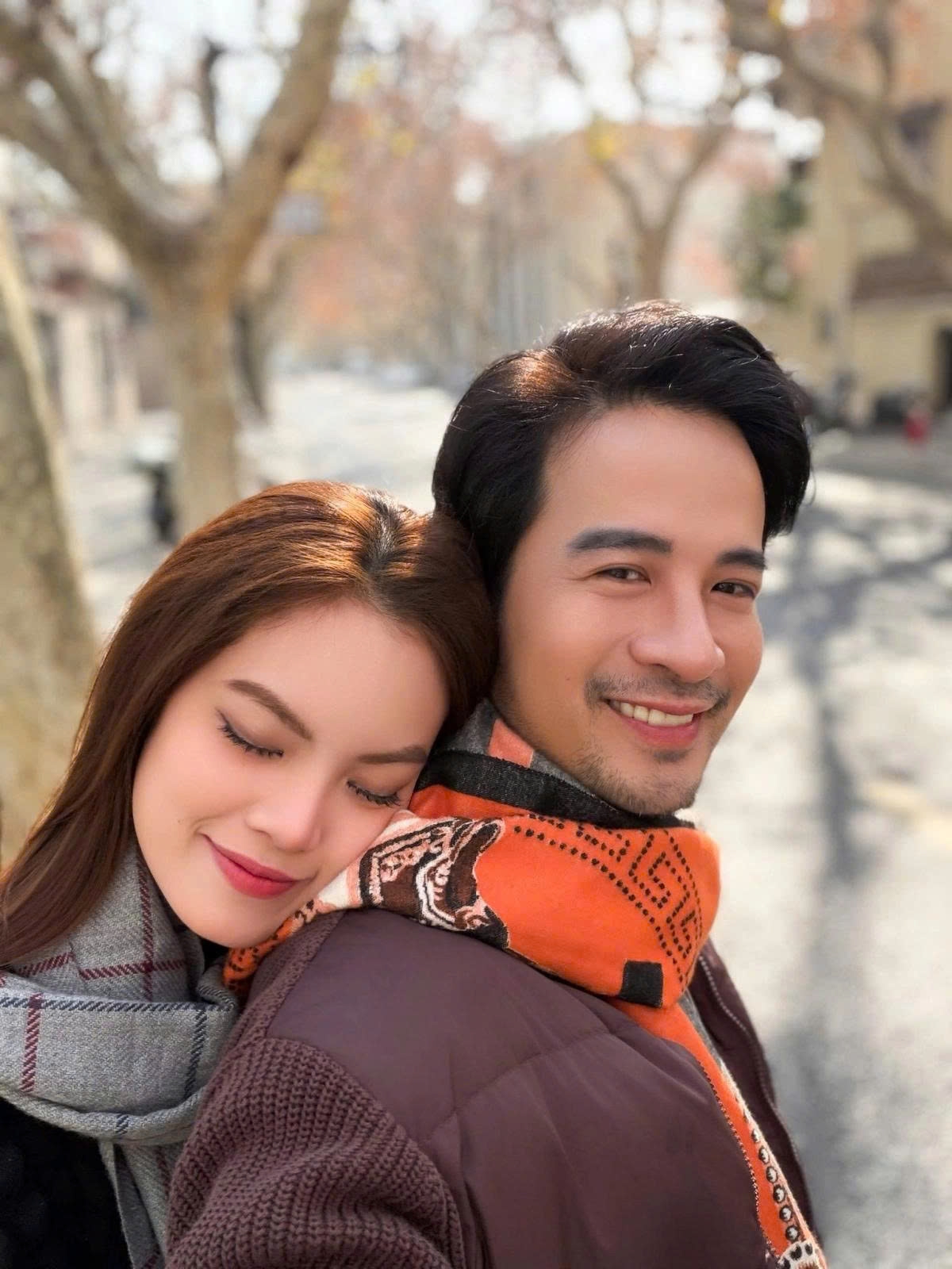 Đoàn Minh Tài chia sẻ với khán giả khoảnh khắc lãng mạn bên bà xã Sunny Đan Ngọc. Cặp vợ chồng son đang tận hưởng quãng thời gian hạnh phúc sau đám cưới diễn ra hồi đầu năm.