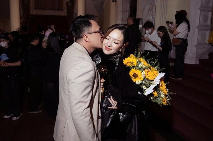 Doanh nhân Justin H Chiêm - chồng sắp cưới của diễn viên Băng Di - tự hào khi cô nhận giải Mai Vàng lần thứ 31. Theo anh, những nỗ lực của Băng Di với phim ảnh cuối cùng đã được đền đáp xứng đáng.