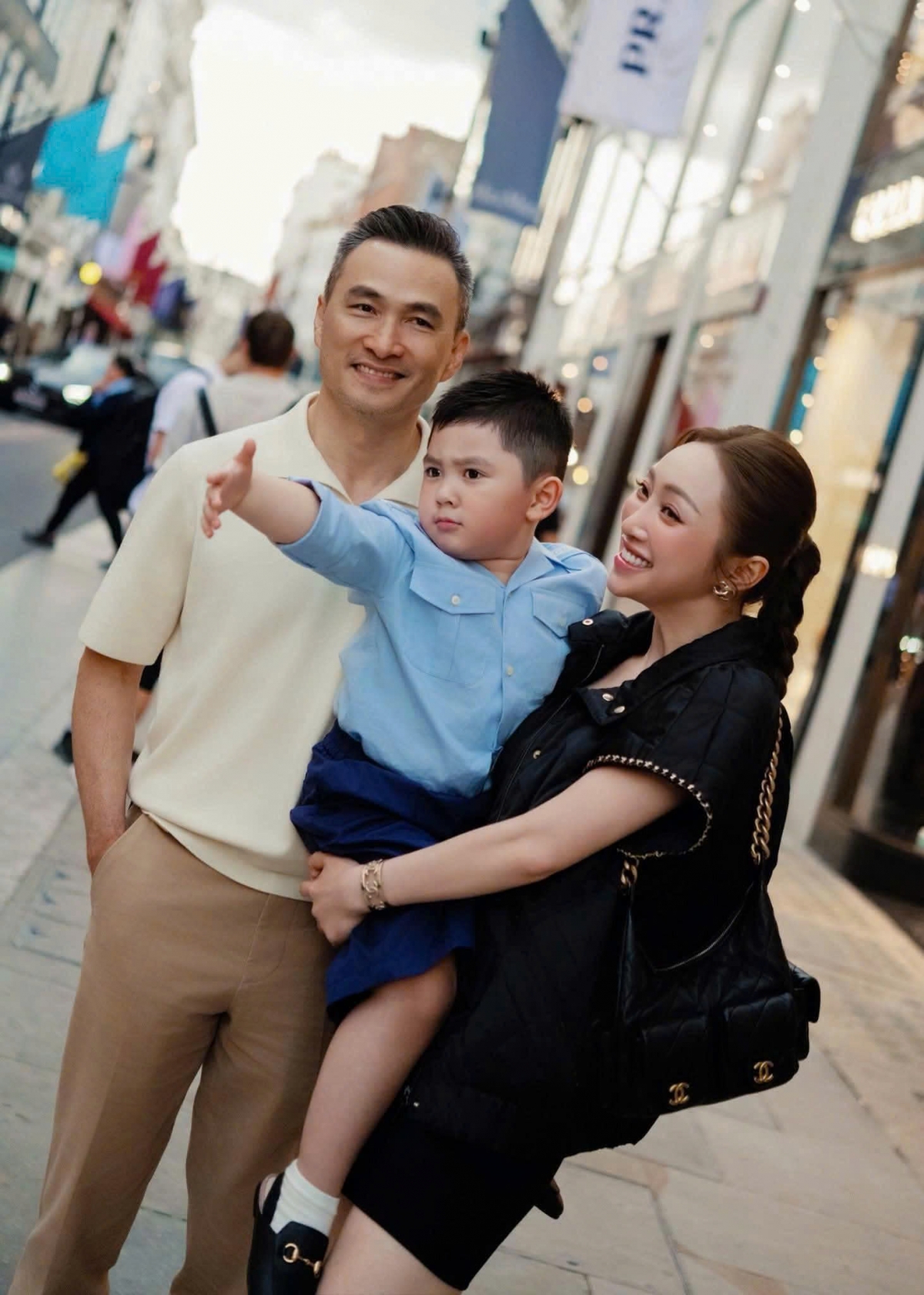 Gia đình diễn viên Chi Bảo thảnh thơi ngày cuối tuần