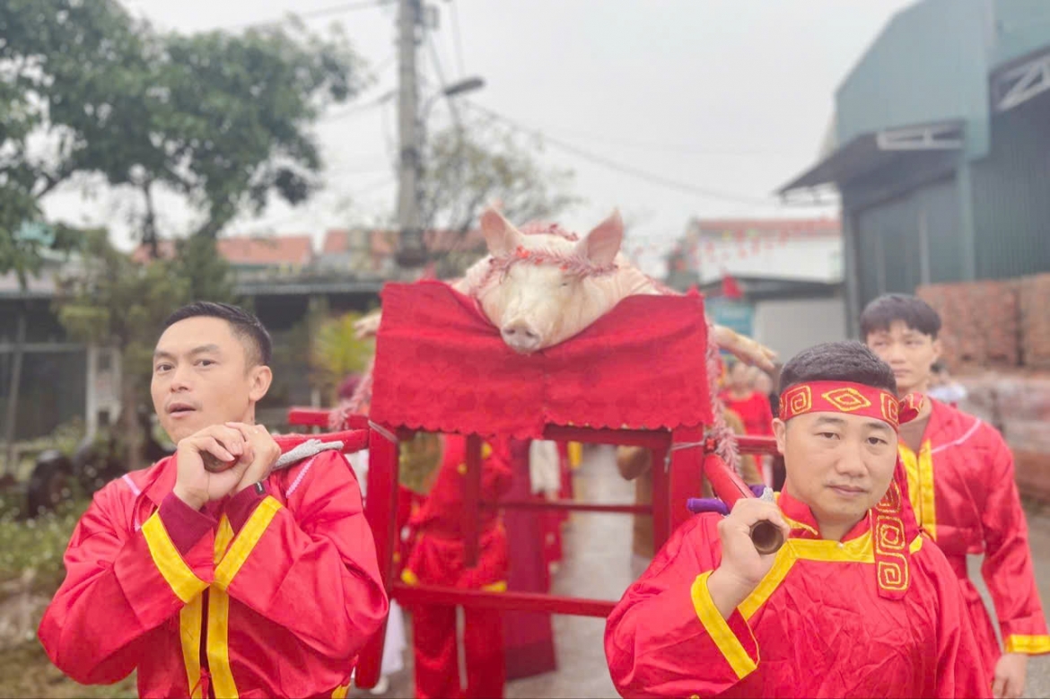 Tất cả thể hiện tấm lòng thành kính, biết ơn của người dân đối với các bậc tiền nhân và Thành hoàng làng.