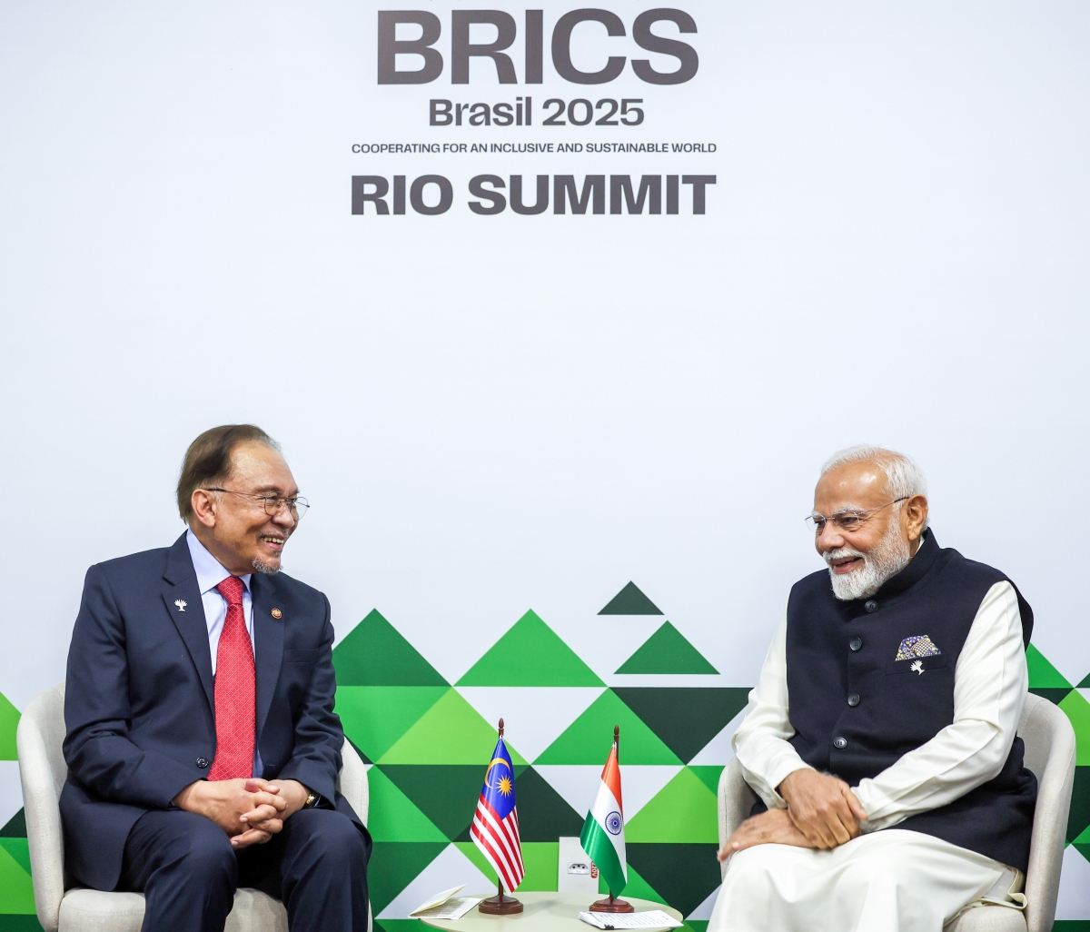 Thủ tướng Ấn Độ Narendra Modi có cuộc gặp với Thủ tướng Malaysia Anwar Ibrahim bên lề Hội nghị thượng đỉnh BRICS lần thứ 17 tại Rio de Janeiro tháng 7/2025. Ảnh: ANI