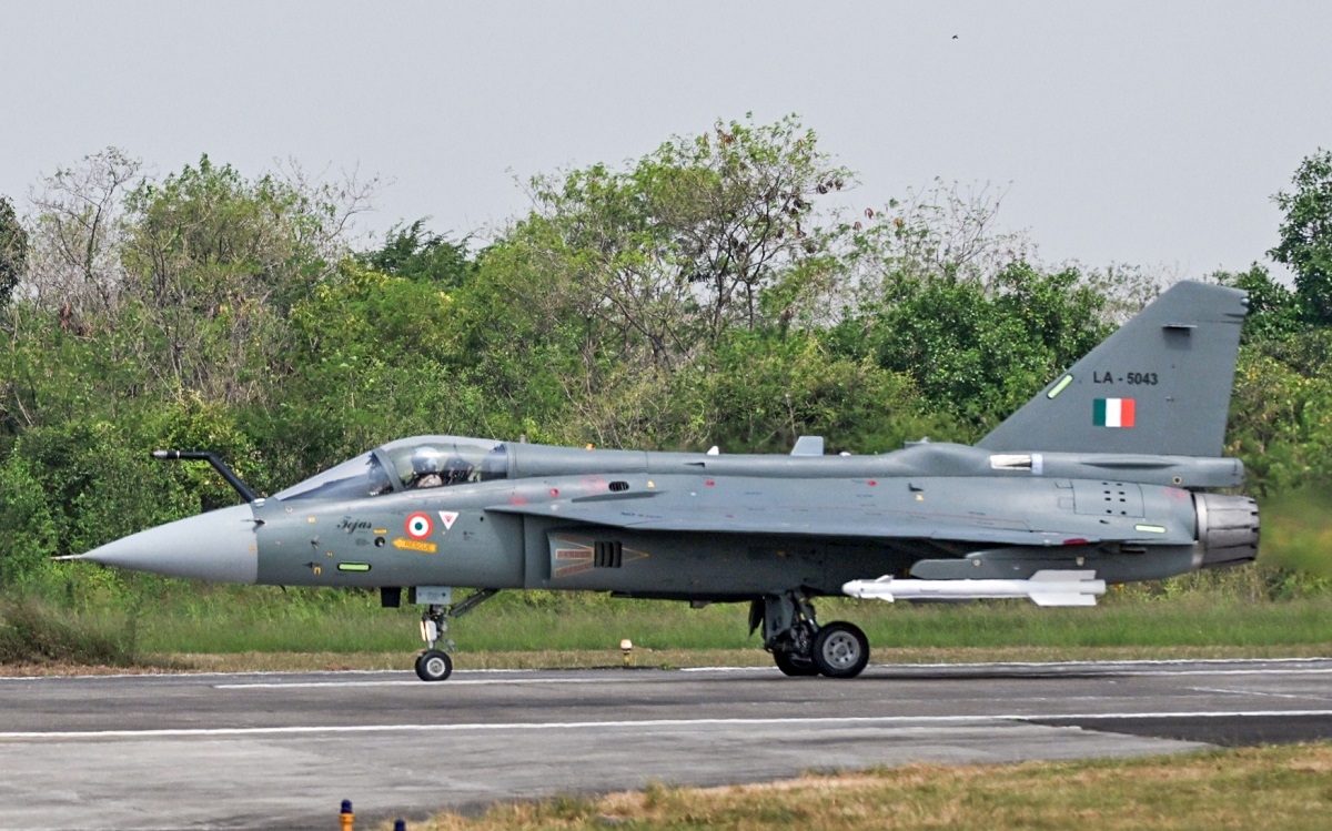 Một chiếc máy bay chiến đấu Tejas Mark 1A của Không quân Ấn Độ tại căn cứ Nashik, bang Maharastra (ANI)