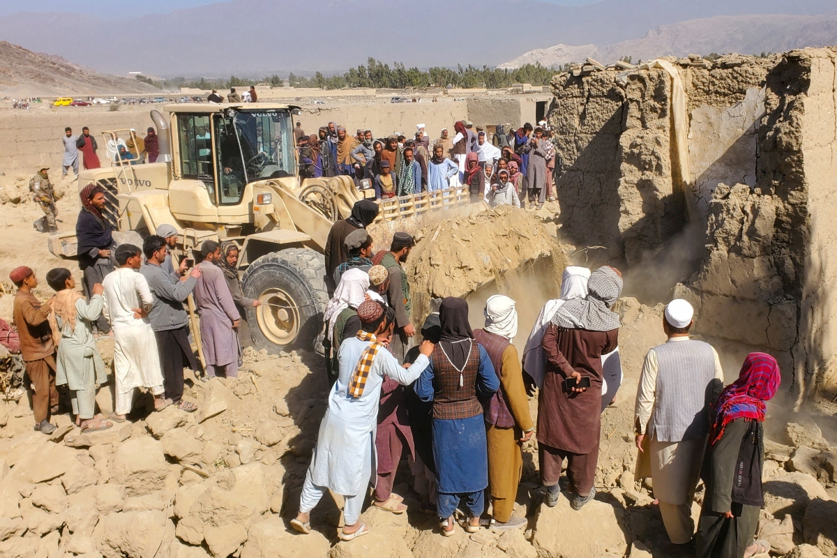 Hiện trường một vụ không kích của Pakistan vào địa điểm ở quận Bihsud, tỉnh Nangarhar, Afghanistan ngày 22/2. Ảnh: Reuters
