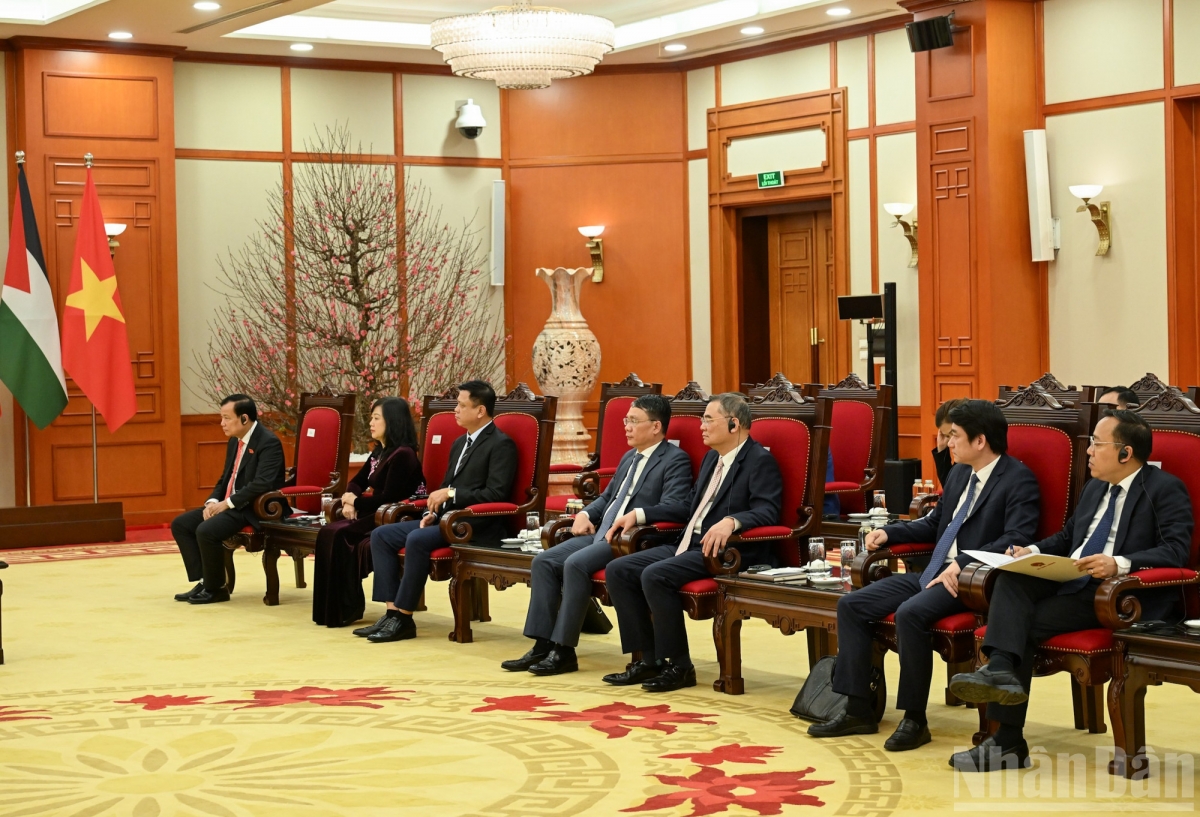 Các đại biểu Việt Nam dự cuộc tiếp. Ảnh: nhandan.vn