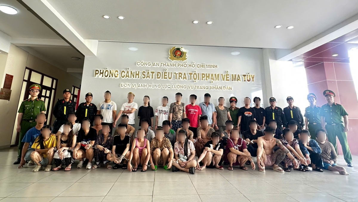 36 đối tượng bị đưa về trụ sở cơ quan điều tra.