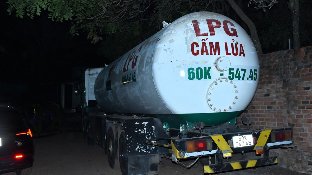 Phương tiện và tang vật cơ quan Công an phát hiện và thu giữ tại các địa điểm kiểm tra. (Ảnh: CA)