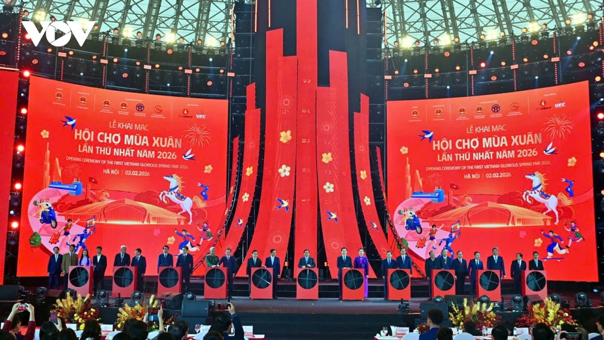 Delegates launch the first Spring Fair at the National Exposition Centre in Hanoi on February 2