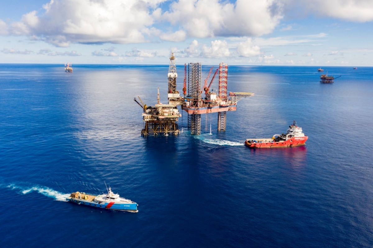 Petrovietnam là trụ cột bảo đảm an ninh năng lượng cho đất nước. Ảnh hoạt động dầu khí tại mỏ Bạch Hổ thuộc bể Cửu Long