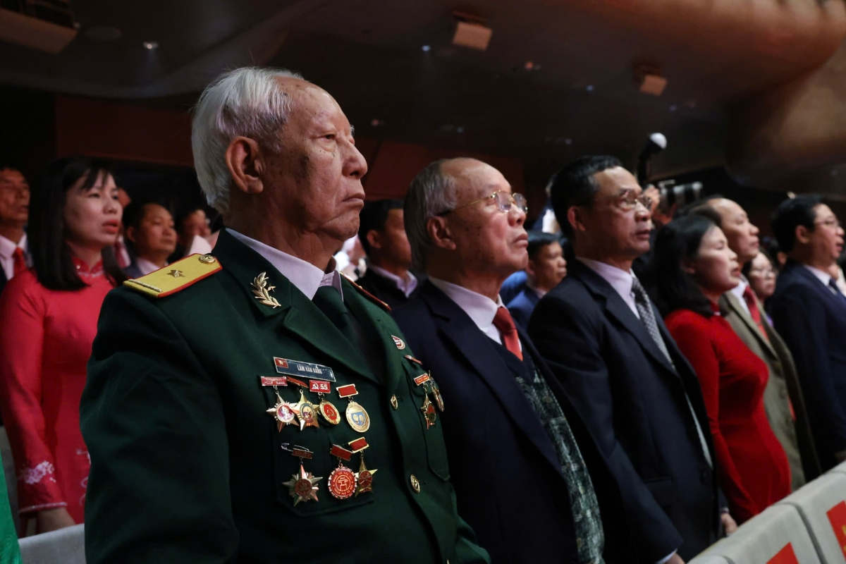 Các đại biểu tham dự buổi lễ (Ảnh: Tuấn Minh)