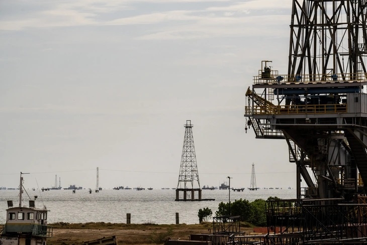 Giàn khoan tại Cabimas, phía nam hồ Maracaibo, bang Zulia, Venezuela (Ảnh: REUTERS)