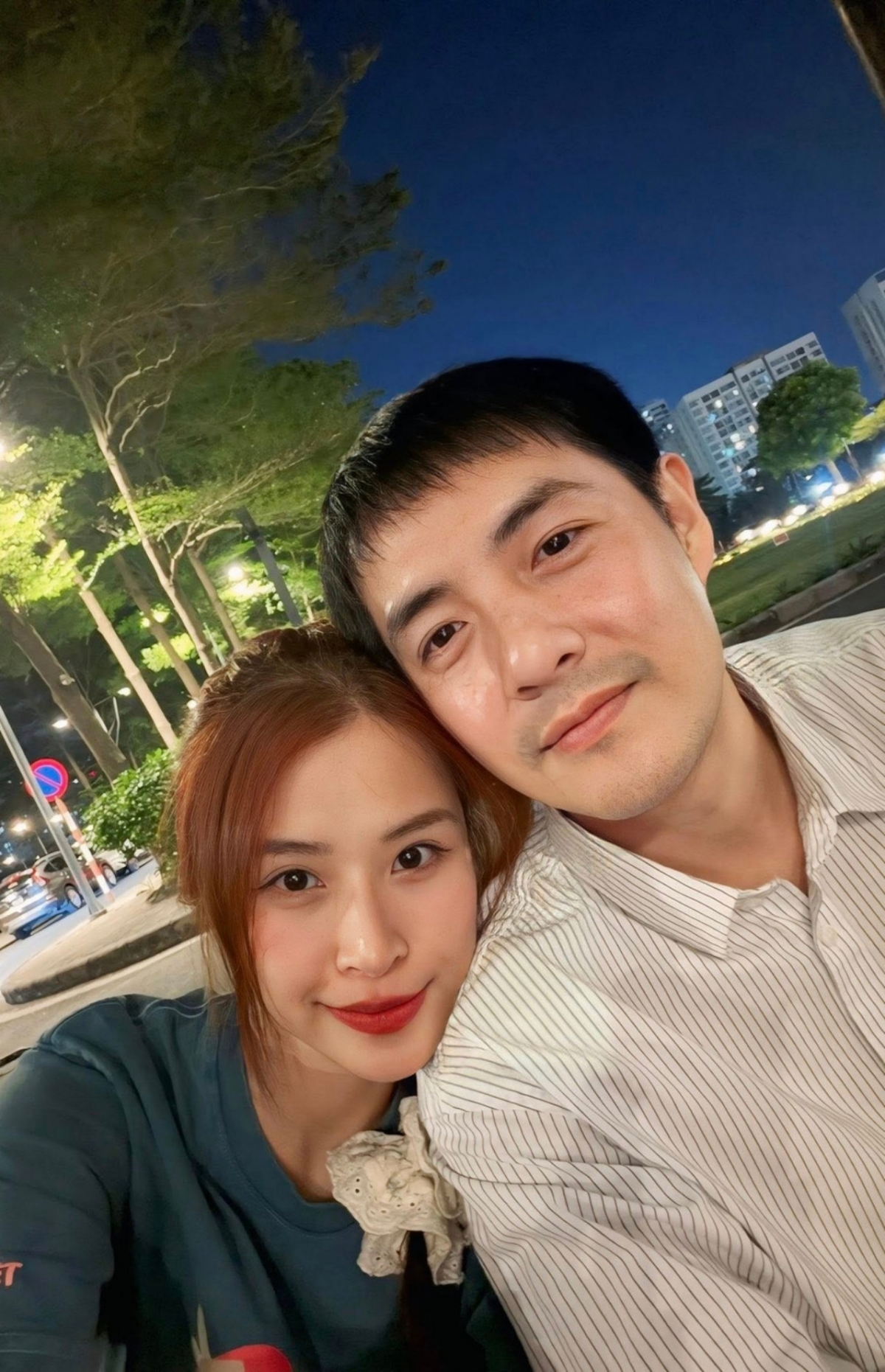 Vợ chồng ca sĩ Đông Nhi - Ông Cao Thắng "trốn con" hẹn hò riêng.