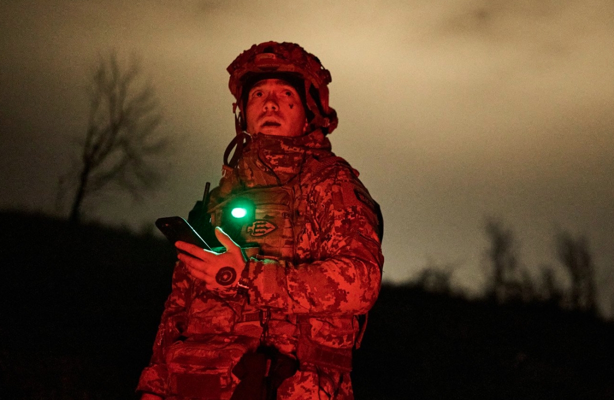 Binh sỹ Ukraine trên chiến trường. Ảnh:  Kostya Liberov