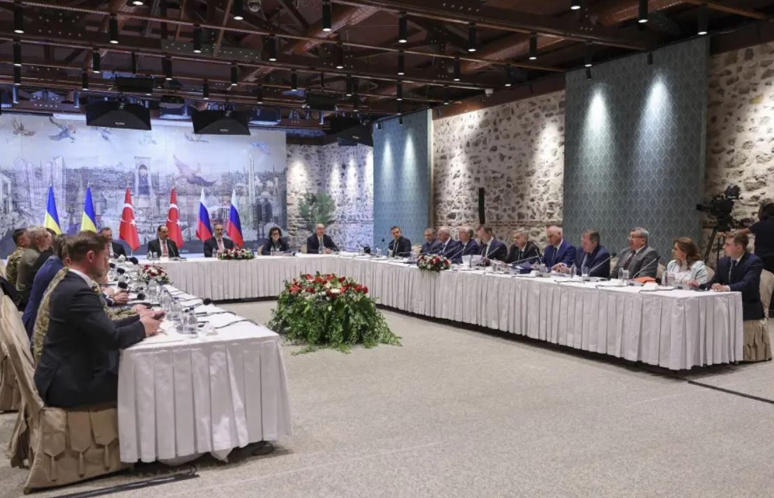 Một cuộc đàm phán giữa Nga và Ukraine. Ảnh: AP