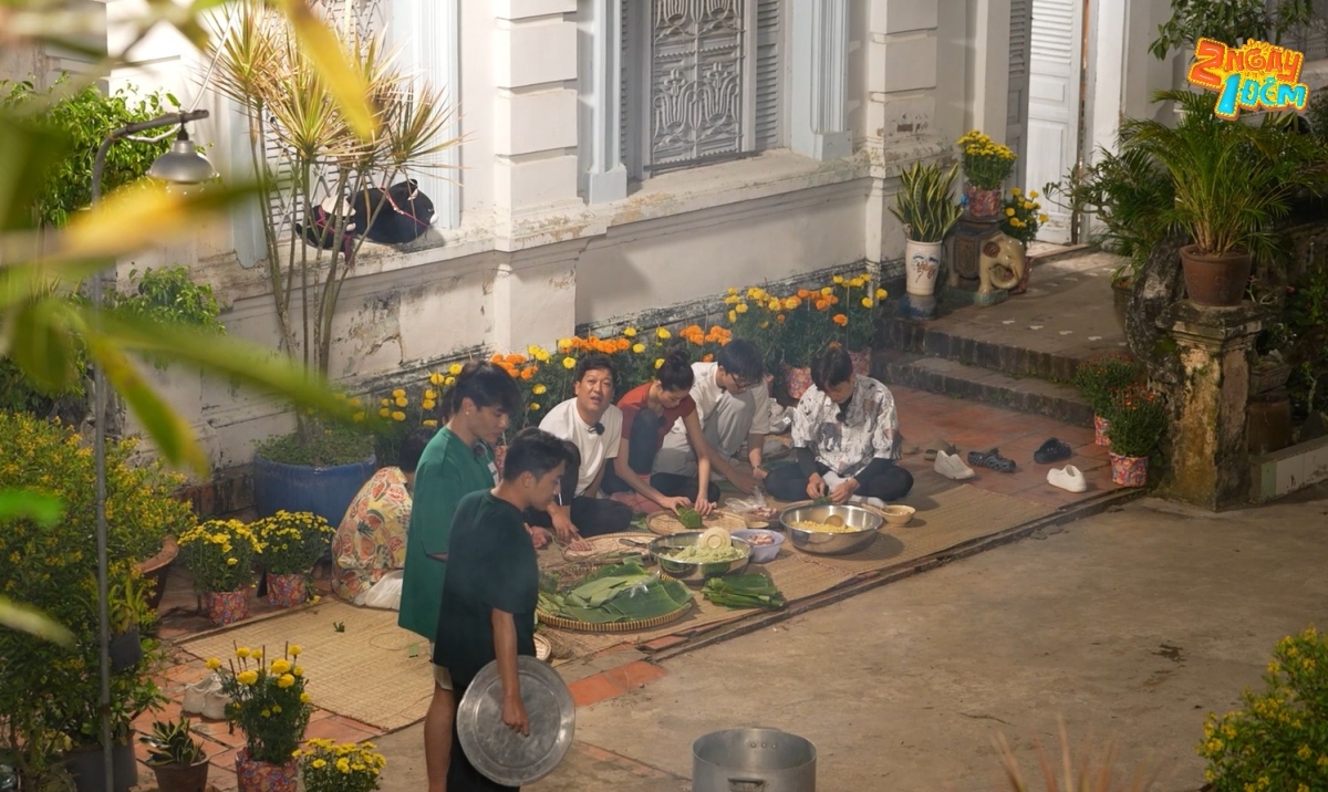 Dàn cast 2 ngày 1 đêm và khách mời gói bánh tét