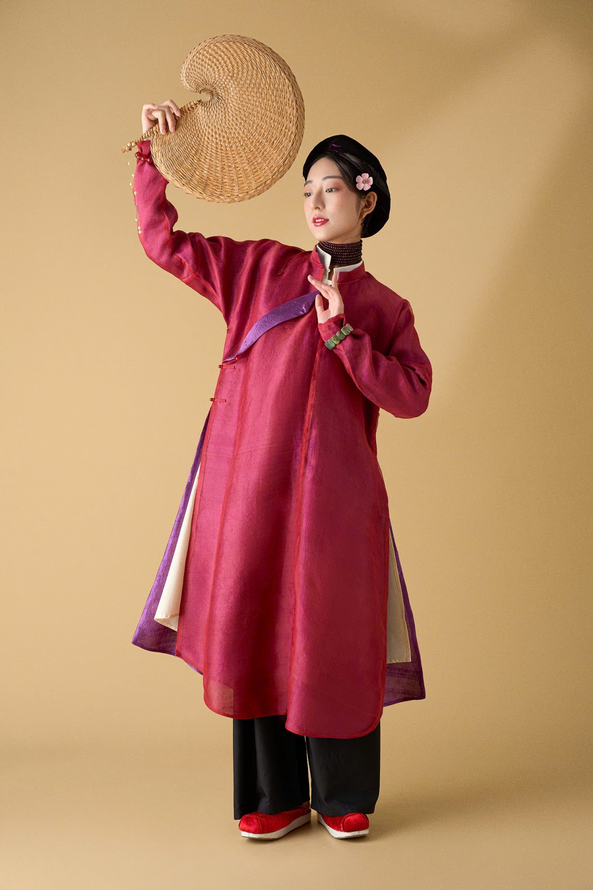 Bộ áo ngũ thân tay chẽn thời Nguyễn của tiệm Đông Phong