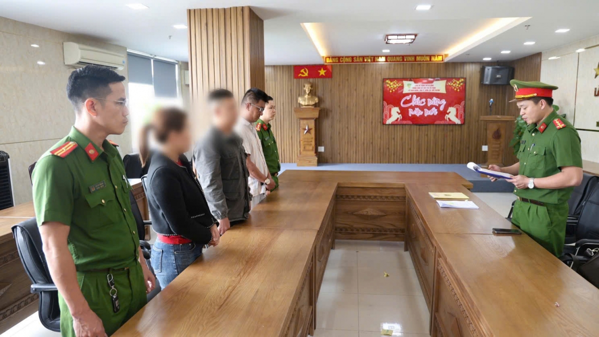 Cơ quan công an áp dụng biện pháp cấm đi khỏi nơi cư trú đối với Mai Thị Thanh Sơn và Lê Thành Nhân để tiếp tục điều tra, mở rộng vụ án.