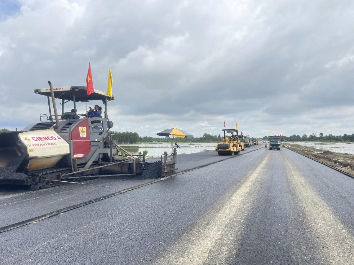 Cienco4 đã tạc tên mình vào những dự án đường cao tốc, hầm, sân bay đồ sộ của đất nước.