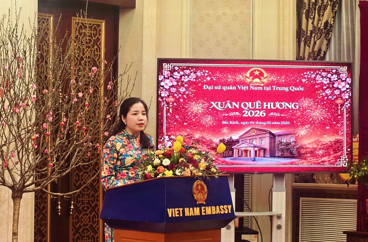 Đại diện cộng đồng người Việt tại Trung Quốc chia sẻ cảm xúc khi tham dự chương trình "Xuân Quê hương"