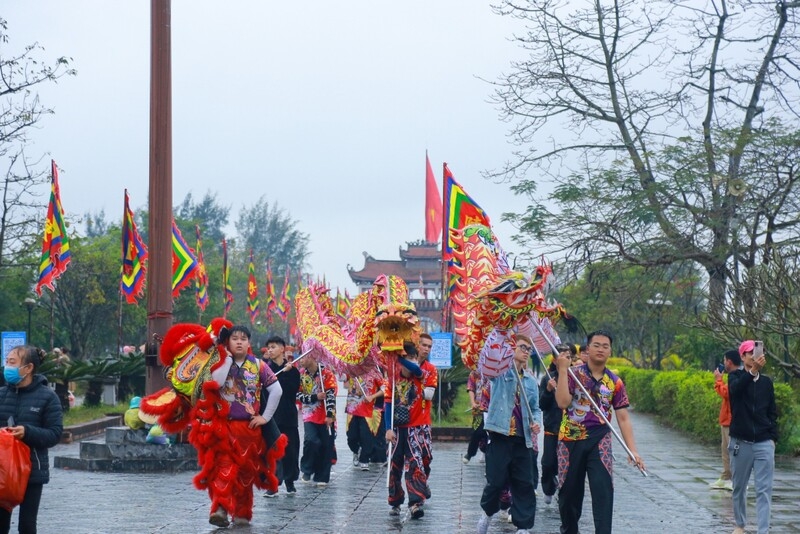 Lễ hội Đền Trần Hưng Yên năm nay có nhiều hoạt động rước lễ, vui chơi thú vị