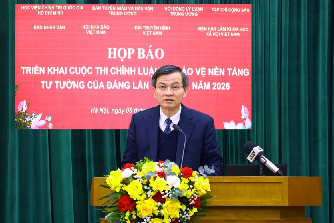 PGS. TS Đoàn Minh Huấn, Ủy viên Bộ Chính trị, Giám đốc Học viện Chính trị quốc gia Hồ Chí Minh, Phó Trưởng Ban Chỉ đạo 35 Trung ương, Trưởng Ban Chỉ đạo cuộc thi