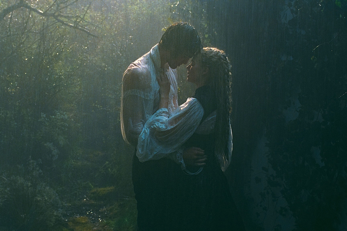 Trong "Wuthering Heights", Jacob Elordi thể hiện một Heathcliff vừa quyến rũ vừa chất chứa nhiều tổn thương.