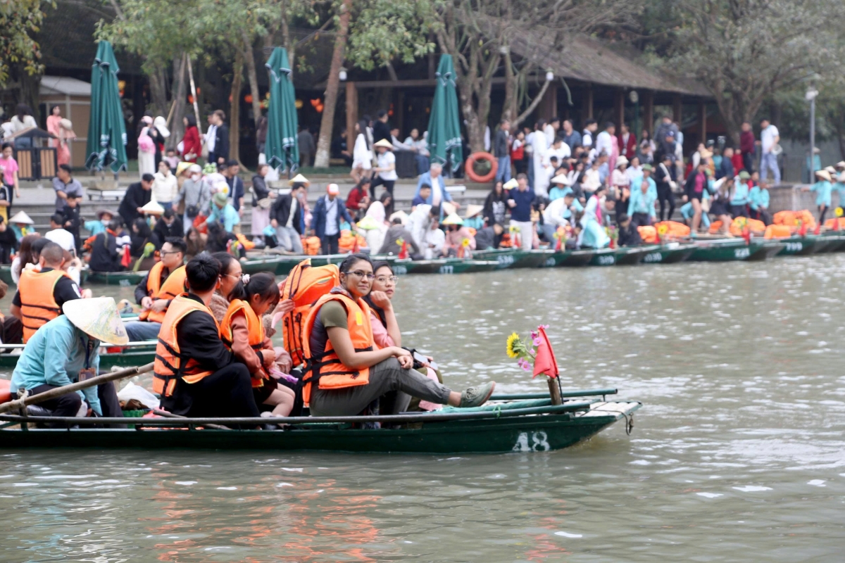 Tại Ninh Bình, lượng du khách dịp Tết Bính Ngọ 2026 tăng đột biến. Ảnh: Minh Đường/Sở Du lịch Ninh Bình