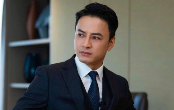 Sự trở lại của Hồng Đăng gây nhiều tranh luận trên các diễn đàn phim ảnh.