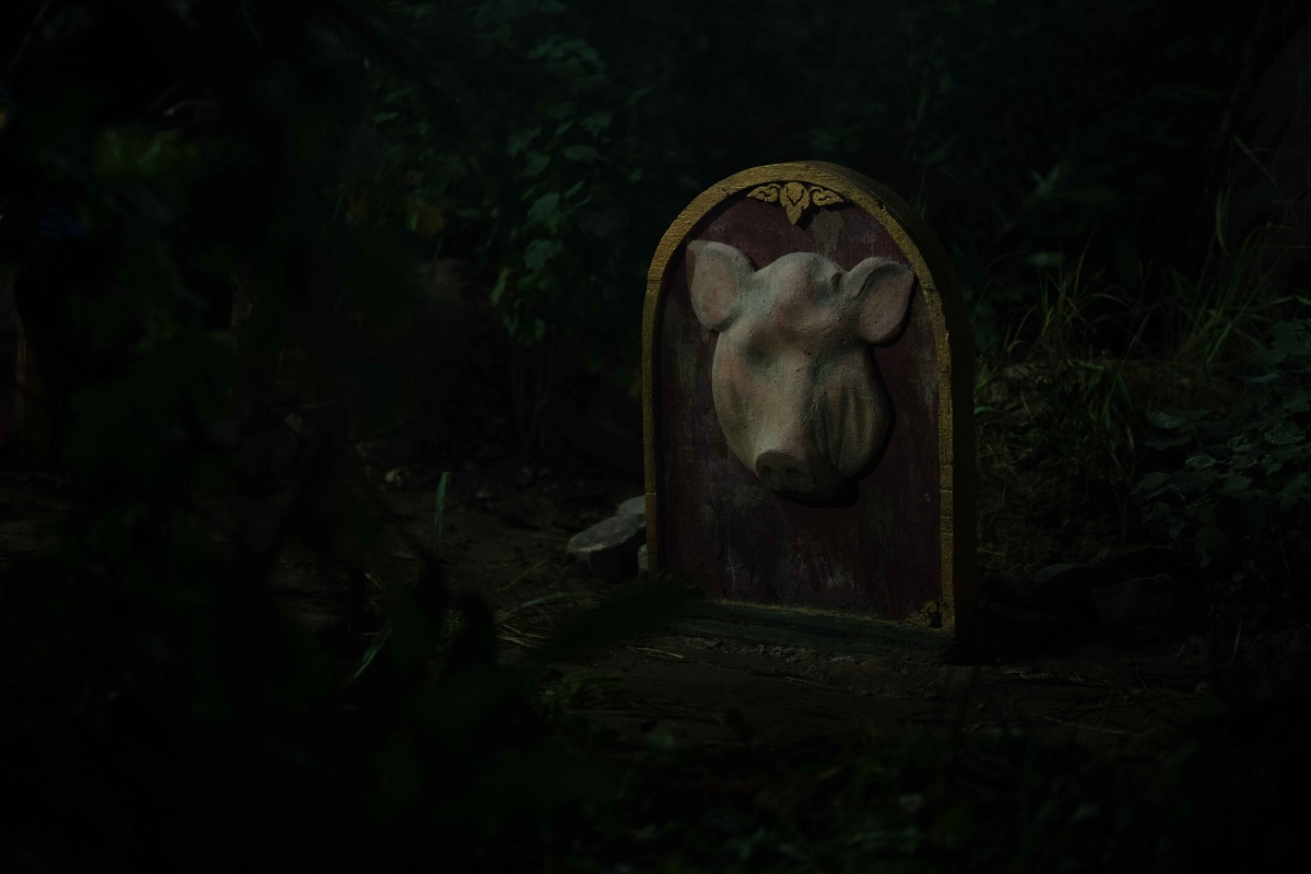 Hình ảnh gợi mở truyền thuyết linh dị về “Cô Năm Hợi” trong dân gian. (Ảnh: Galaxy Studio)