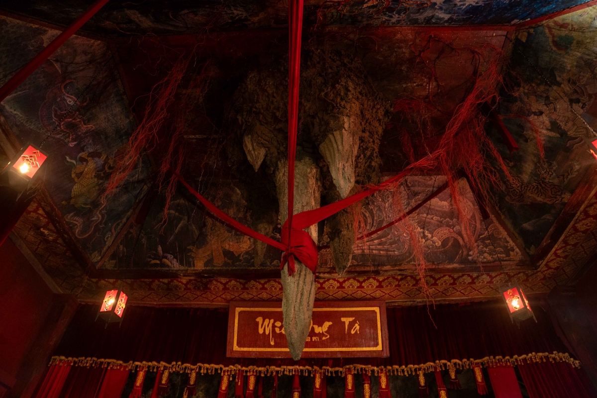 Hình ảnh con heo năm móng gợi cảm giác rùng rợn và ám ảnh. (Ảnh: Galaxy Studio)