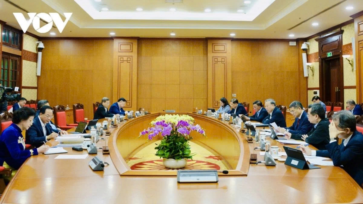 Toàn cảnh phiên họp