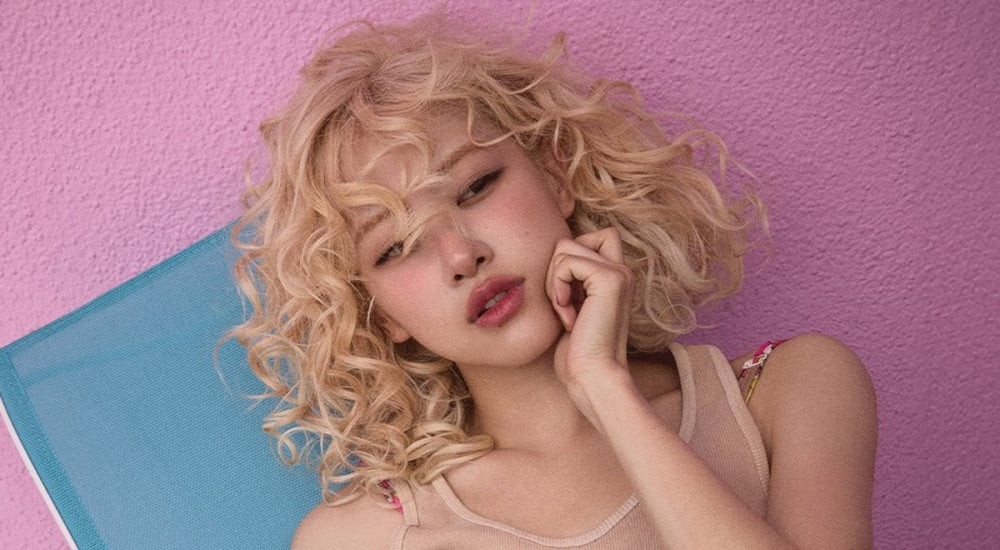 Rosé - giọng ca mang màu sắc riêng của BLACKPINK, đang từng bước khẳng định vị thế nghệ sĩ solo trên thị trường âm nhạc quốc tế.