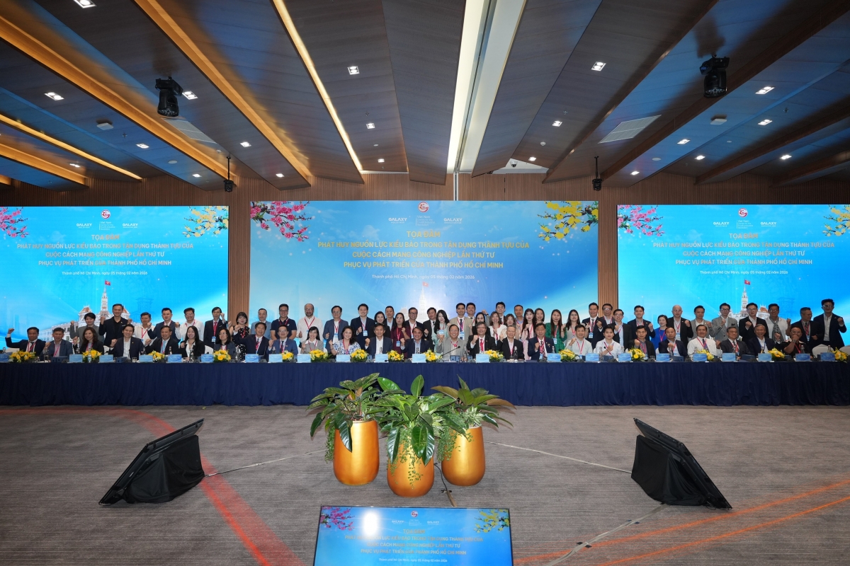 Dự tọa đàm có hơn 50 chuyên gia, trí thức, doanh nhân kiều bào 