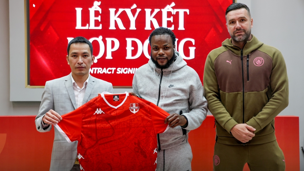 Tiền đạo Jourdain Ronaldo Fletcher gia nhập CLB Hải Phòng. (Ảnh: CLB Hải Phòng)