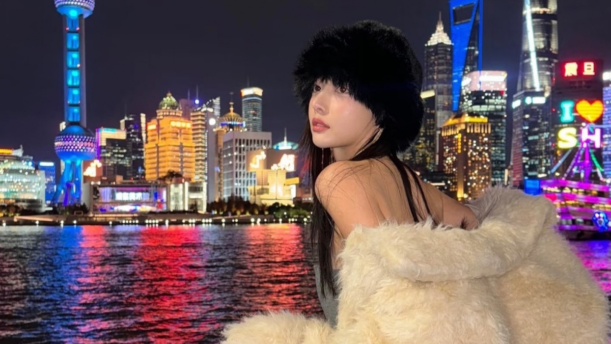 Một du khách Hàn Quốc chụp ảnh tại Thượng Hải. Nguồn: Xiaohongshu
