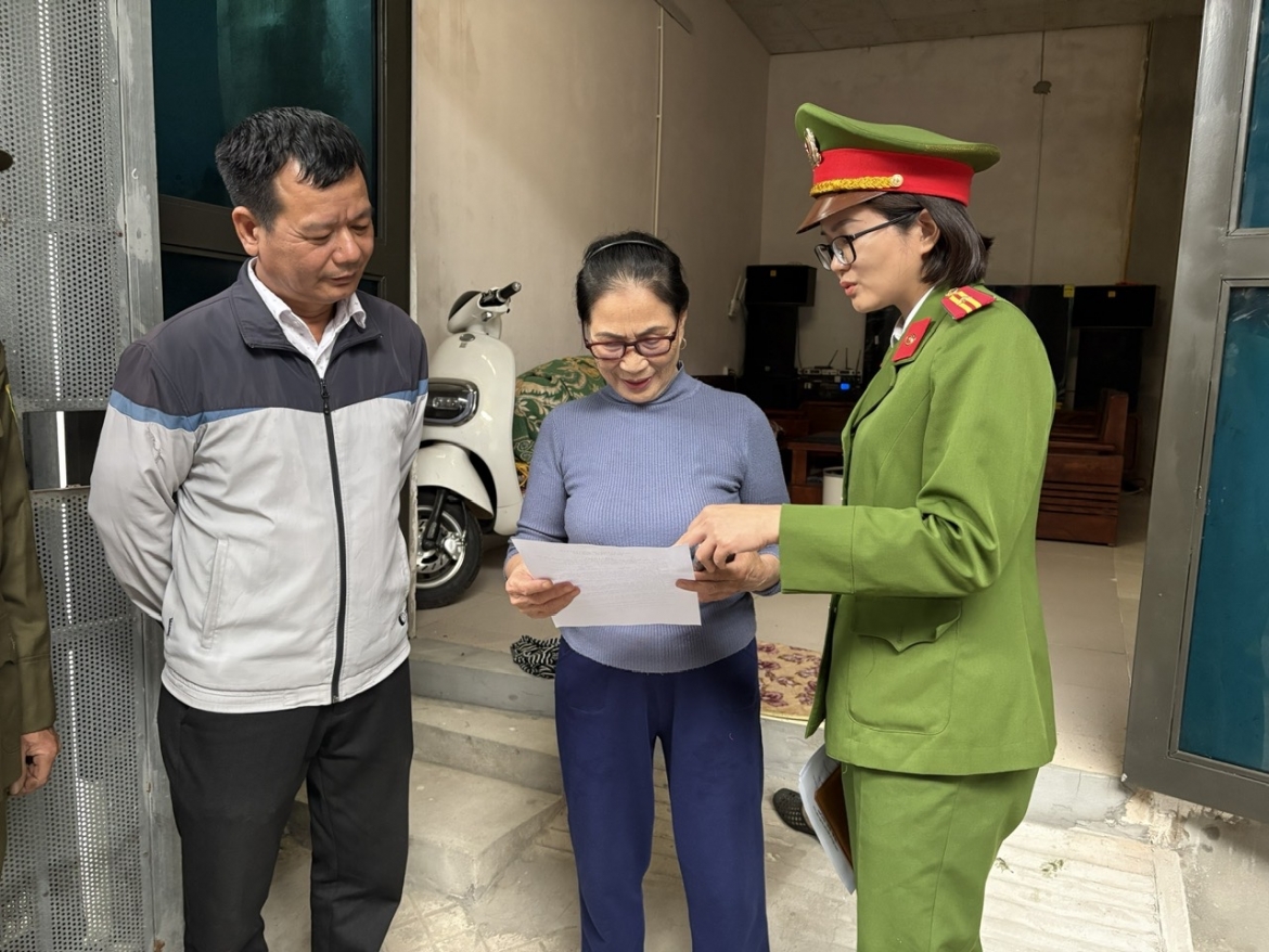 Lực lượng cảnh sát quản lý hành chính tăng cường quản lý cư trú, nắm hộ, nắm người, nắm địa bàn
