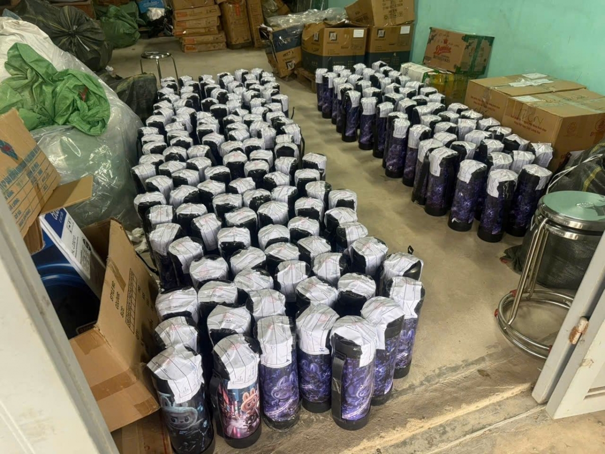 Kiểm tra nơi ở của Phan Dũng, công an thu giữ 179 bình khí N₂O