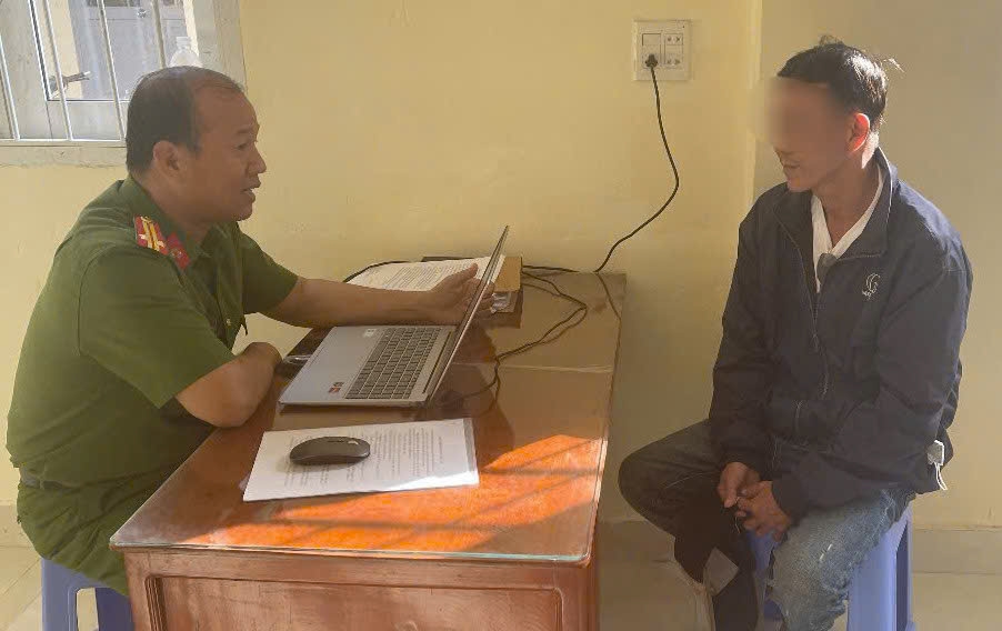 Lê Văn Tròn một trong hai đối tượng bị khởi tố vì tội đánh bạc.