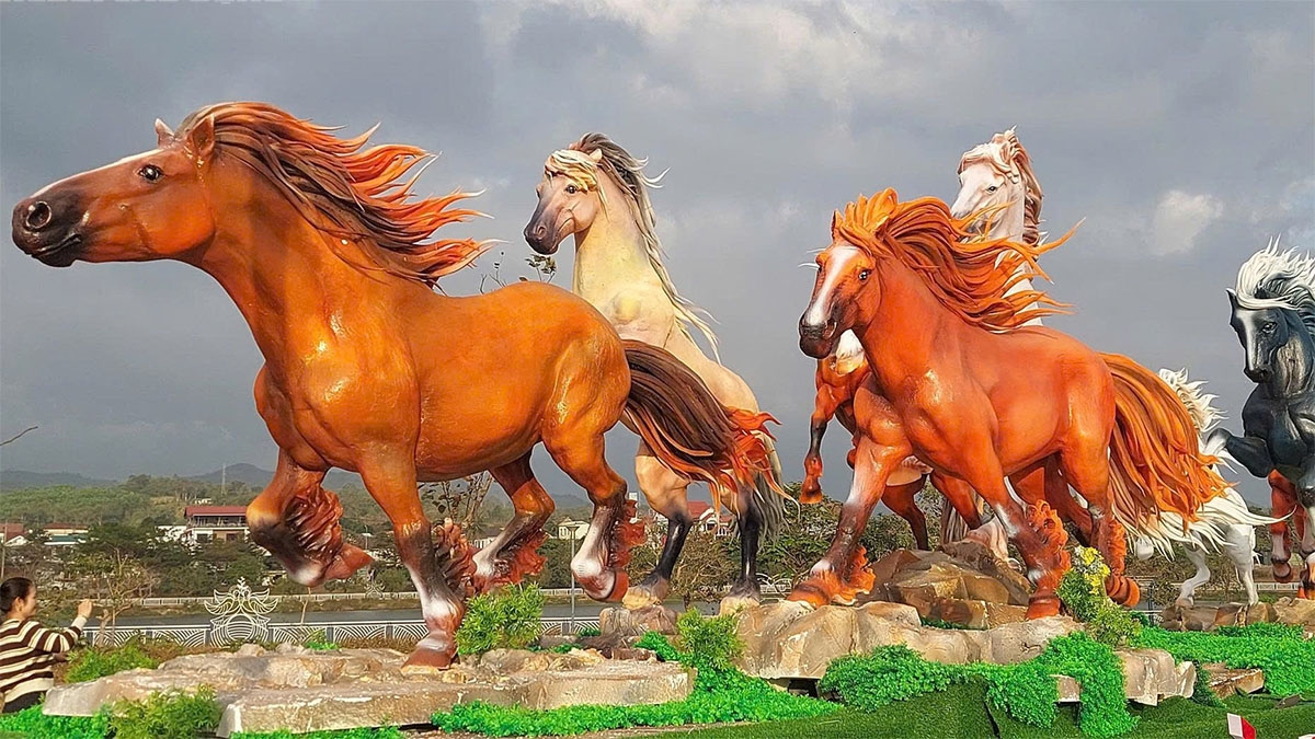 Linh vật ngựa oai phong, sống động tại công viên Lao Bảo, tỉnh Quảng Trị. (Ảnh: Đức Nghĩa)