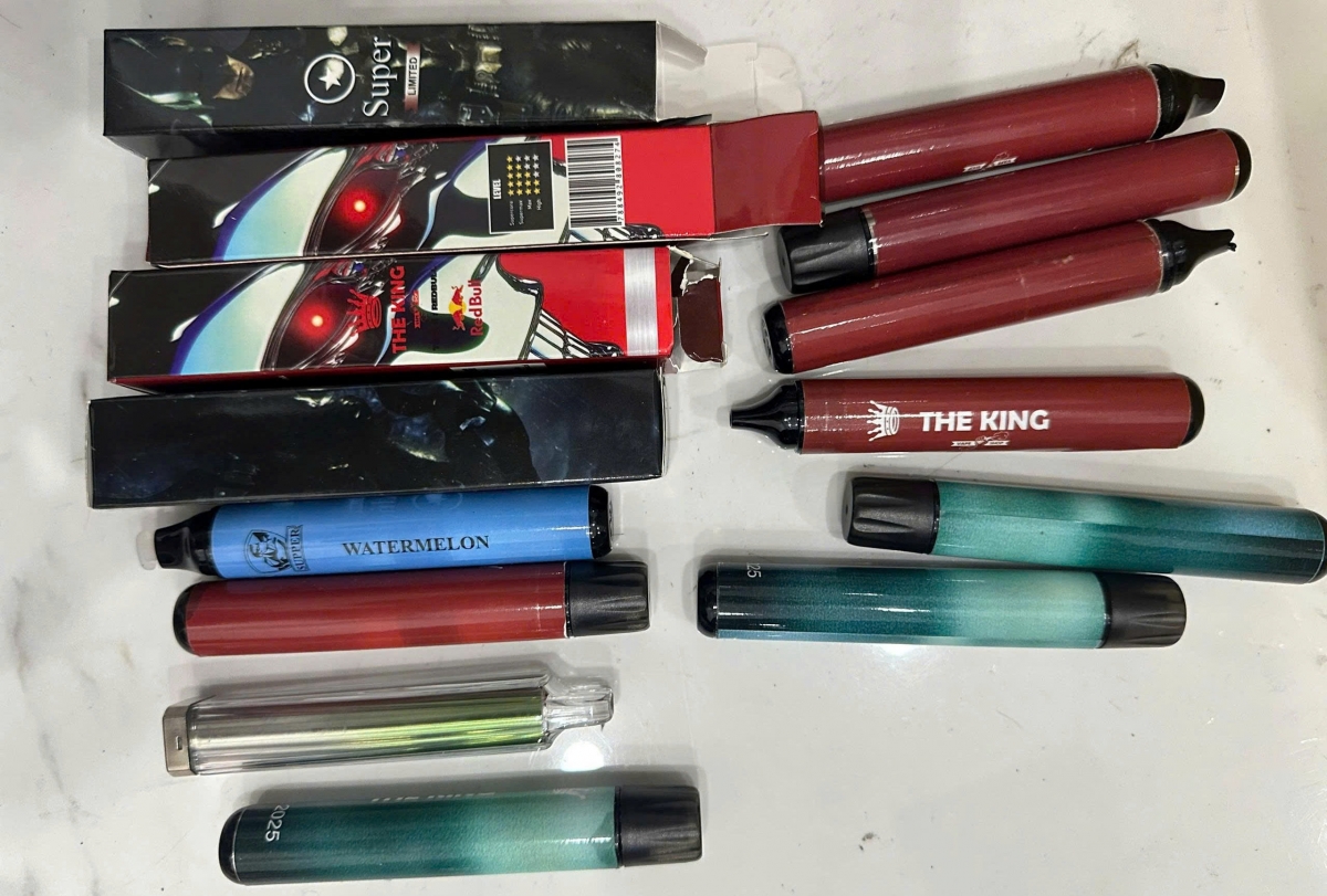 Ma túy được các đối tượng buôn bán tẩm ướp vào thuôc lá điện tử