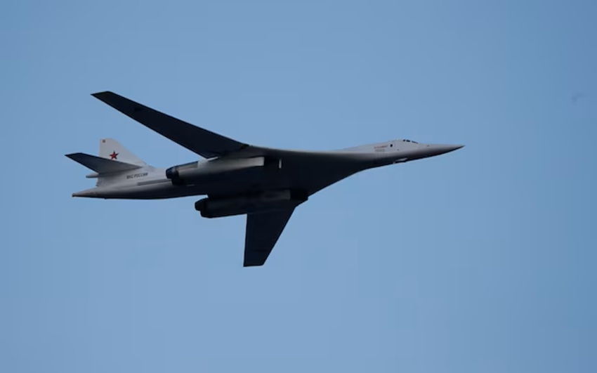 Máy bay ném bom siêu âm Tu-160 của Nga. Ảnh: Reuters
