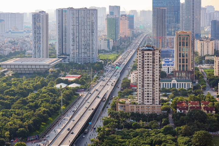 Giá nhà chung cư đắt ngang giá nhà liền thổ tại nhiều nơi. (Ảnh: Minh Đức)