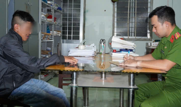 Một trong 2 đối tượng trộm cắp tài sản đã bị cơ quan công an bắt giữ