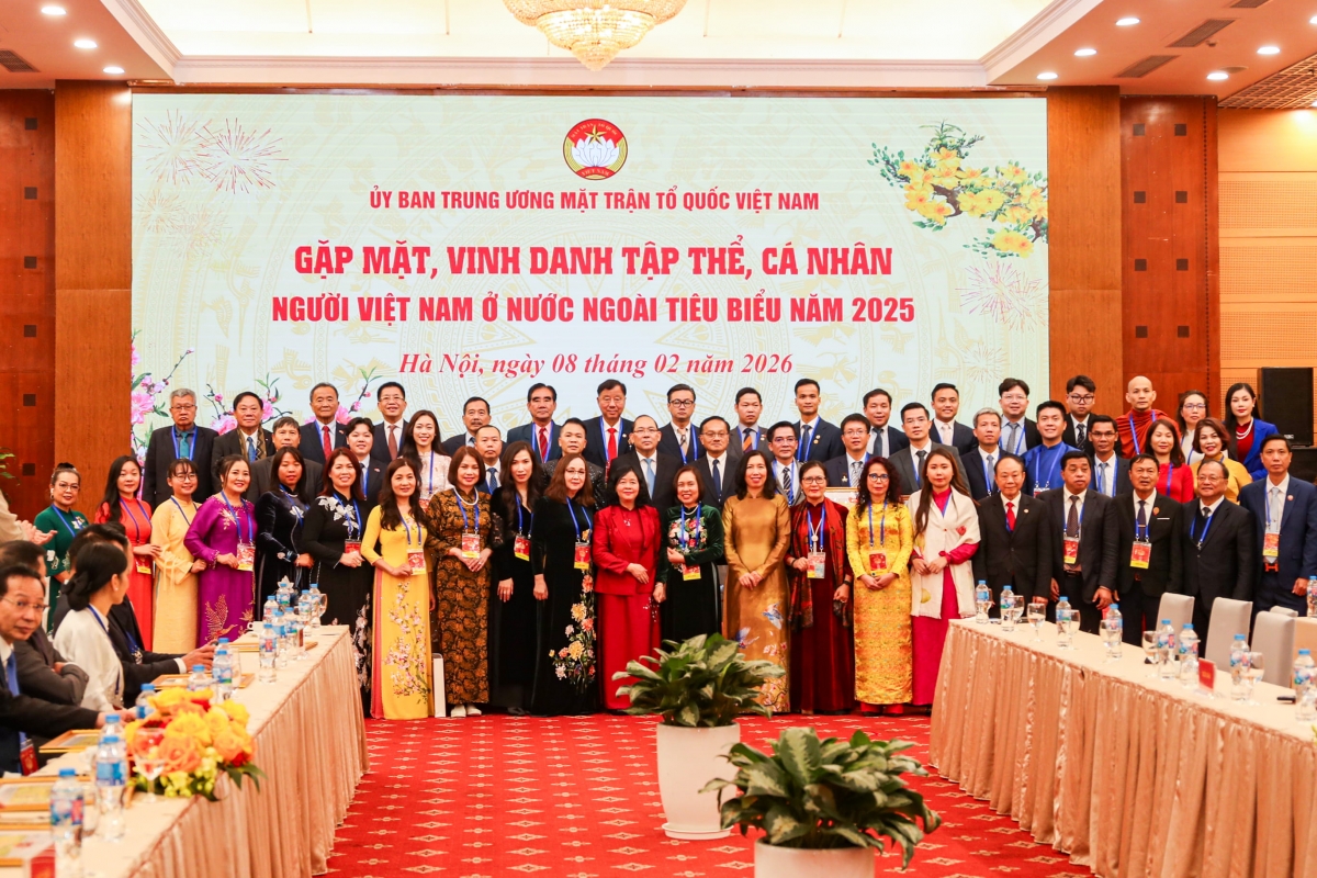 Gặp mặt, vinh danh tập thể, cá nhân người Việt Nam ở nước ngoài tiêu biểu năm 2025