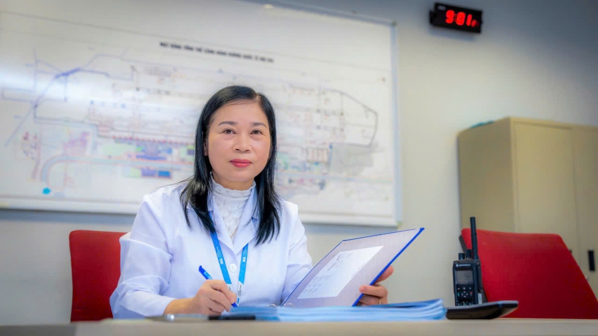 Bác sĩ Phạm Lan Hương, Đội y tế khẩn nguy Cảng HKQT Nội Bài. 