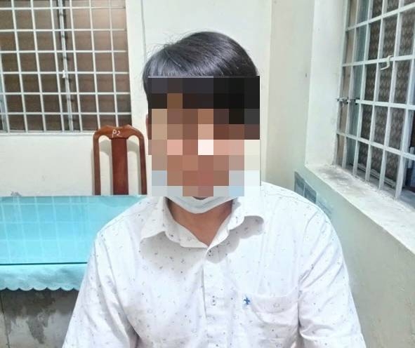 Nguyễn Ngọc Tiến tại cơ quan công an. Ảnh: Công an Cần Thơ