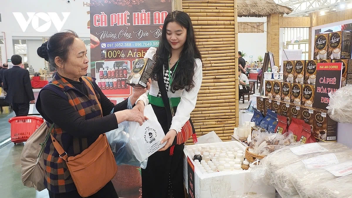 The Arabica coffee products of Hai An Company in Dien Bien province are very popular with customers, especially international visitors.